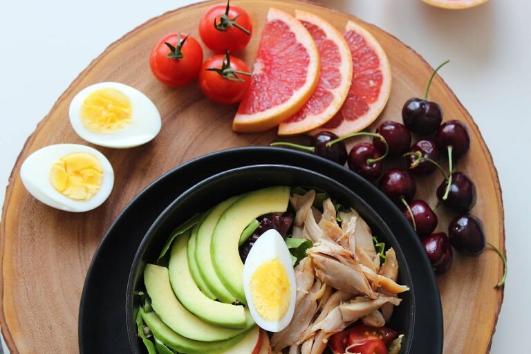 Eating healthy food is a Pro Tip to Lose Weight Fast as a beginner
